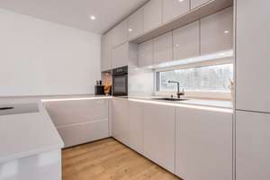 Neuwertiges KfW-55 Energiesparhaus I Perfekte Familien-Stadtvilla im Rousseaupark! – Die vollständige Adresse der Immobilie erhältst du vom Anbieter., 14974 Ludwigsfelde – Vorschaubild 4