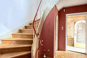 Ein Haus mit Seele – Zeitlose Eleganz trifft auf beste Lage in Kumpfmühl – Die vollständige Adresse der Immobilie erhältst du vom Anbieter., 93051 Kumpfmühl-Ziegetsdorf-Neuprüll, Regensburg – Vorschaubild 3