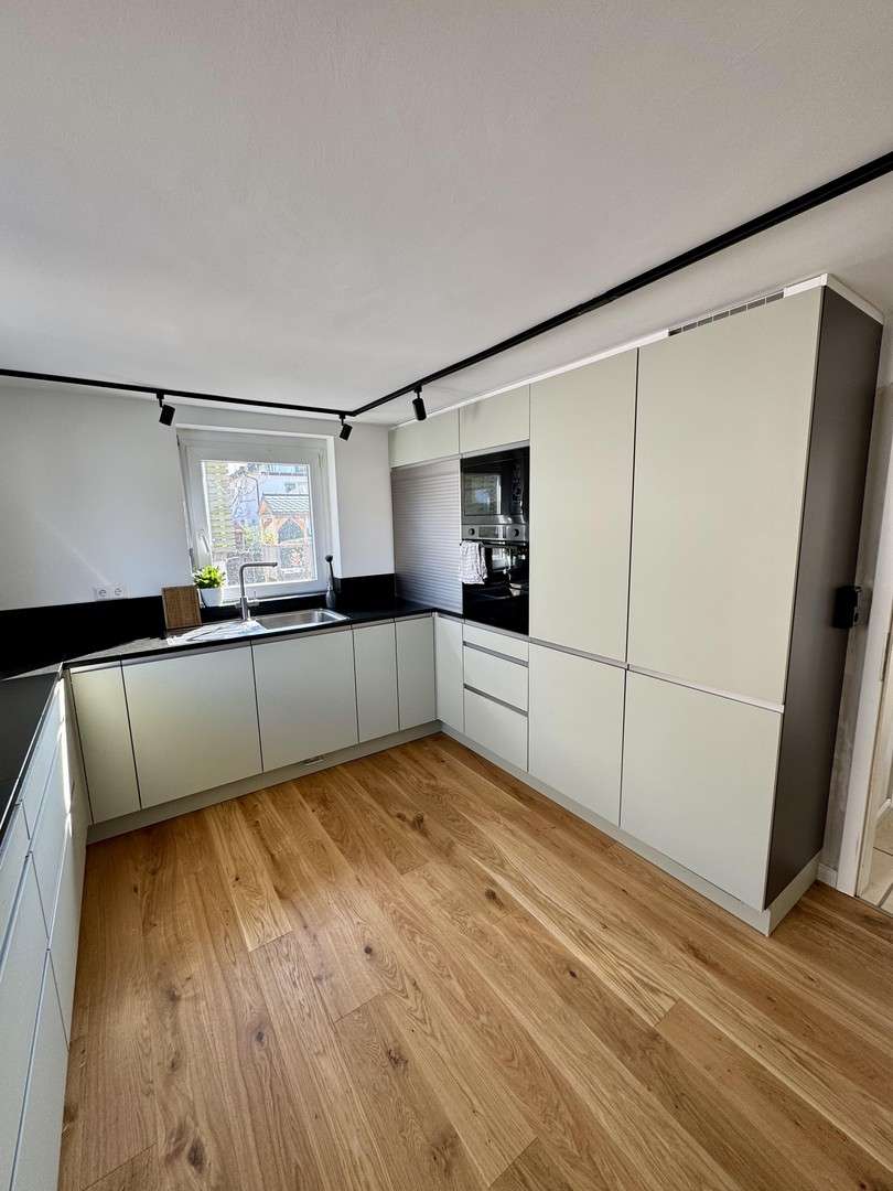 Immobilie in Muggensturm - Großzügiges Familiendomizil mit Potential zum Zweifamilienhaus - Bild 1