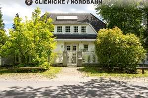 Großzügiges Familienhaus mit Kamin, Garten und Remise – Glienicke/Nordbahn