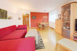 Gepflegte 2-Zimmerwohnung mit Balkon, Tiefgaragenstellplatz und Aufzug in Stuttgart-Zuffenhausen – 70435 Zuffenhausen-Schützenbühl, Stuttgart – Vorschaubild 2