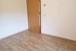 Helle  3,5-Zimmer-Wohnung mit Terasse an der Grenze zu Moers – Die vollständige Adresse der Immobilie erhältst du vom Anbieter., 47198 Hochheide, Duisburg – Vorschaubild 9