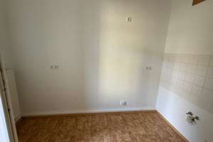 Frei ab sofort ! Küche mit Balkonzugang / Laminat / Bad mit Wanne  u.v.m. – Fürstenstraße 62, 9130 Sonnenberg, Chemnitz – Vorschaubild 11