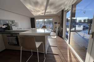 LUXUS Hausboot - 3 Etagen - 100m² Wohnen + 120 m² SONNENTERRASSE - Kamin, Kino, komplett individuell – Potsdam – Vorschaubild 57