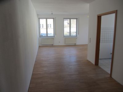 Nagold: Schöne, geräumige 2-Zimmer-Wohnung mit praktischem Grundriss sowie große Fenster