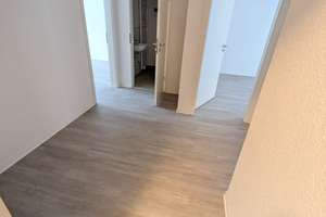 Frisch sanierte 2-Zimmer-Wohnung mit Balkon – Luisenstr. 48, 40215 Friedrichstadt, Düsseldorf – Vorschaubild 2