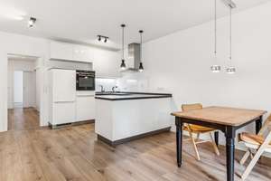 Komfortable und sanierte 2-Zimmer-Wohnung – in ruhiger Lage nahe der Osterstraße – Die vollständige Adresse der Immobilie erhältst du vom Anbieter., 22527 Eimsbüttel (Ortsteil), Hamburg – Vorschaubild 1