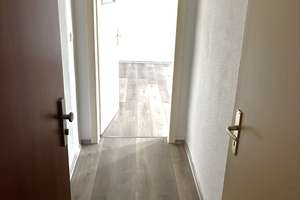 Helle 1-Zimmer-Wohnung mit großer Küche und Tageslichtbad! – Helmstraße 42, 45359 Frintrop, Essen – Vorschaubild 3