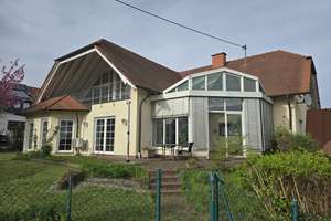 Großzügige Villa mit Garten in zentraler Lage (provisionsfreier Verkauf) – Tulpenstraße 1, 66793 Saarwellingen – Vorschaubild 5