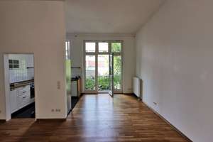 Kreuzviertel: Helle 2-Zimmer-Wohnung mit großem Südwestbalkon und Einbauküche – Heerdestraße 2, 48149 Kreuz, Münster – Vorschaubild 2