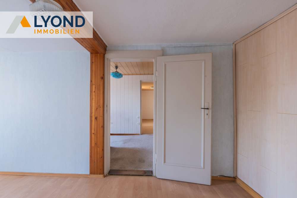 Immobilie in Altenburg - Charmantes Einfamilienhaus mit großem Gestaltungspotenzial und Garten in ruhiger Lage von Altenburg - Bild 0