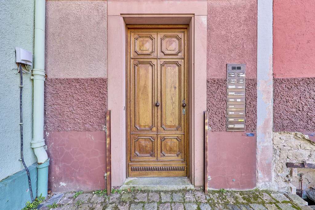 Immobilie in Heidelberg - Denkmalgeschütztes 7-Parteienhaus – Kapitalanlage mit klar definiertem Sanierungspotenzial - Bild 3