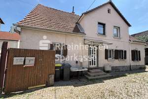 Teilvermietetes Wohnhaus mit 2 Einheiten, Hof und Scheune. – Die vollständige Adresse der Immobilie erhältst du vom Anbieter., 67575 Eich – Vorschaubild 1