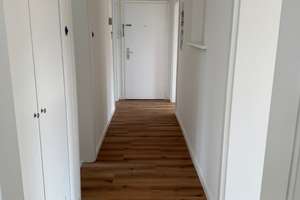 Hochwertig renovierte 3-Zimmer-Wohnung mit Balkon – Bebo-Wager-Straße 2,5, 86157 Pfersee-Nord, Augsburg – Vorschaubild 2