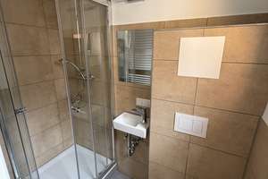 Erstbezug nach Sanierung mit EBK: Geschmackvolle 1,5-Zimmer-Hochparterre-Wohnung in Stuttgart – Rotenbergstraße 38, 70190 Ostheim, Stuttgart – Vorschaubild 3