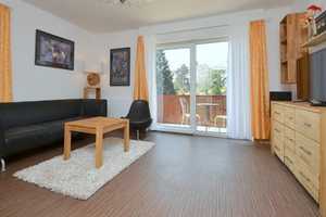 Traumhafte 3-Zi.-WHG mit Balkon im Westen mit Gartennutzung – Stuttgart – Vorschaubild 3