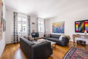 Ein Rückzugsort mitten in der Stadt – Stilvolle Altbauwohnung mit sonnigem Westbalkon – Die vollständige Adresse der Immobilie erhältst du vom Anbieter., 10117 Mitte (Ortsteil), Berlin – Vorschaubild 2