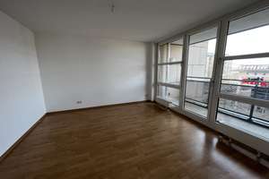 Geräumige 3-Zimmer-Wohnung in Potsdam - Helle Räume und modernes Laminat