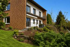 Großzügiges Einfamilienhaus mit viel Potenzial und Traumgrundstück in Syburg