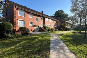 Ruhiges Wohnen im Grünen - 3-Zimmer-Hochparterre in Niendorf auf Erbpachtgrundstück