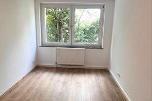 Renovierte 2-Zimmer-Erdgeschosswohnung mit Balkon in Wuppertal  – Hesselnberg 25, 42285 Barmen, Wuppertal – Vorschaubild 5