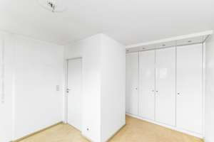 Einfamilienhaus mit Garten, Pool und Garage in begehrter Lage von Neu-Isenburg – Die vollständige Adresse der Immobilie erhältst du vom Anbieter., 63263 Neu-Isenburg – Vorschaubild 16