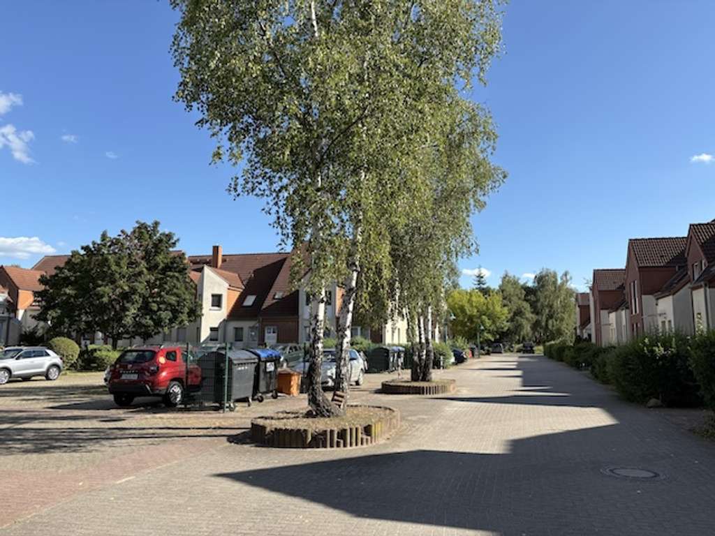 Immobilie in Fürstenwalde/Spree - 2-ZIMMER-MAISONETTE-EIGENTUMSWOHNUNG MIT PKW-STELLPLATZ - EIGENNUTZUNG MÖGLICH - Bild 1