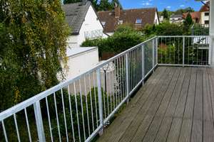 Helle 3,5-Zimmer-Wohnung mit Süd-Balkon in ruhiger Lage von Steinbach