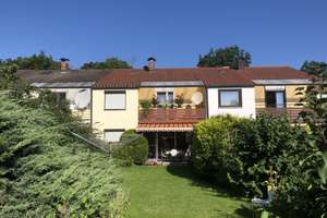 Gepflegtes RMH mit Garten und Garage