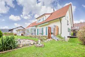 Einladendes Einfamilienhaus mit großzügigem Garten – Der perfekte Ort zum Entspannen! – Augsburg (Kreis) – Vorschaubild 1