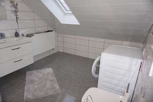 Sehr gepflegtes, renoviertes 3-FH mit 5 Balkons und wunderschönem Fernblick, 3 Garagen mit Stellplät – Die vollständige Adresse der Immobilie erhältst du vom Anbieter., 66955 Pirmasens, Pirmasens – Vorschaubild 10