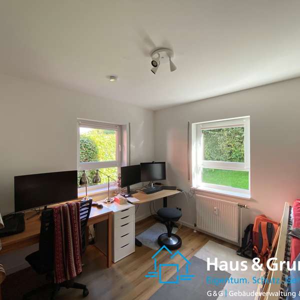 *** Großzügige, helle 5-Zimmer-Erdgeschoss-Wohnung mit Terrasse und Gemeinschaftsgarten ****