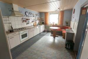 POTENZIAL IN IDYLLISCHER FAMILIÄRER UMGEBUNG – Die vollständige Adresse der Immobilie erhältst du vom Anbieter., 96524 Neuhaus-Schierschnitz – Vorschaubild 4