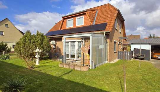 Bild von **Modernes Einfamilienhaus mit zahlreichen Extras**