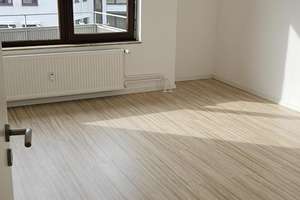 Schöne 3-Zimmer-Wohnung in ruhigem Mehrfamilienhaus mit Balkon – Die vollständige Adresse der Immobilie erhältst du vom Anbieter., 75173 Südweststadt, Pforzheim – Vorschaubild 2