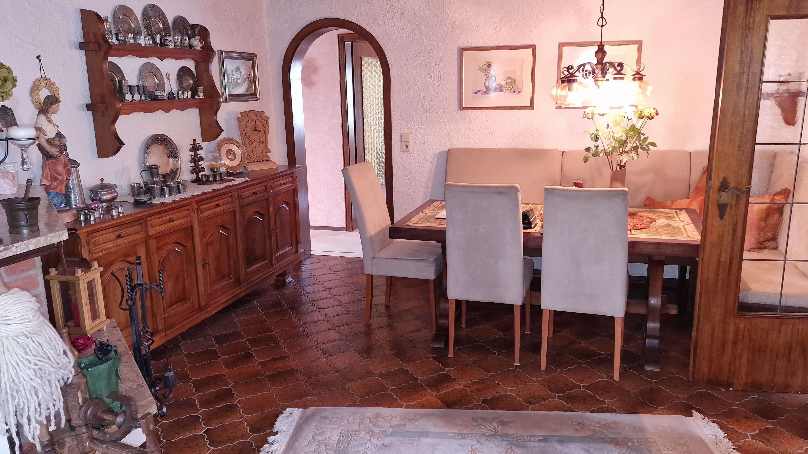 Immobilie in Neuburg an der Donau - Familienfreundliches Haus mit Einliegerwohnung in Neuburg a.d.Donau - Bild 1