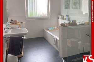 MODERNE UND LUXURIÖSE DREIZIMMERWOHNUNG MIT TERRASSE, GARTEN UND EIGENEM STELLPLATZ IN BONN-BEUEL – Die vollständige Adresse der Immobilie erhältst du vom Anbieter., 53229 Pützchen/Bechlinghoven, Bonn – Vorschaubild 6