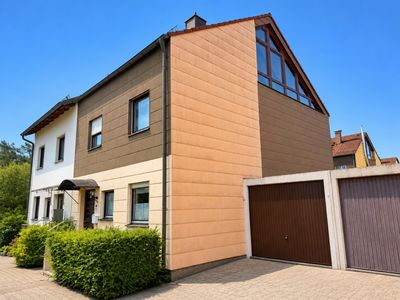 Familienfreundliche Doppelhaushälfte mit Studio, Garage und schönem Südgarten in Weiden-West