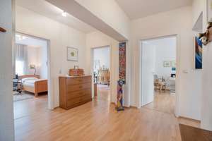 Köln Villenviertel! Urbane Wohnqualität in Rheinlage, Sonnenbalkon & Stellplatz – Die vollständige Adresse der Immobilie erhältst du vom Anbieter., 50688 Neustadt/Nord, Köln – Vorschaubild 2