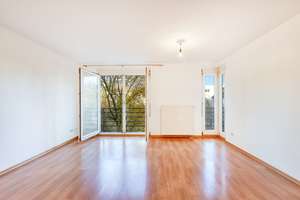 +++ Einbauküche NEU - zentral, bequem & renoviert - französischer Balkon - inklusive TG-Stpl. +++ – Daimlerstraße 54, 70372 Cannstatt-Mitte, Stuttgart – Vorschaubild 2