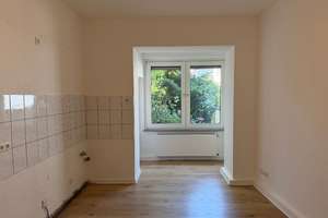 Vollständig renoviert in 2024 - Helle Erdgeschosswohnung mit schöner Aufteilung. – Heinrich-Strunk-Straße 42, 45143 Altendorf, Essen – Vorschaubild 4