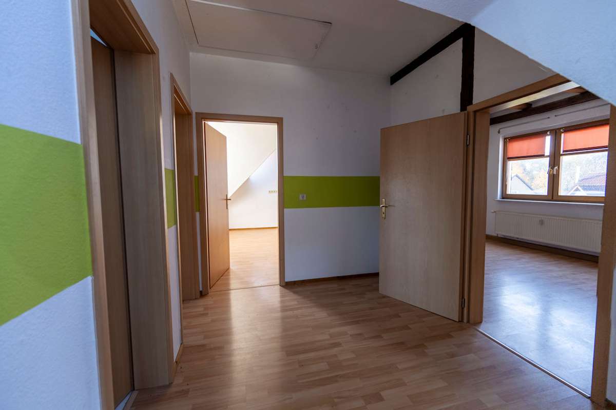 Mehrfamilienhaus als Kapitalanlage mit Renditepotenzial – ideal für Investoren und Handwerker !, Burgenlandkreis – Bild 3