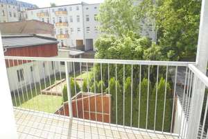 MD-Sudenburg: Freundliche 1-Zimmer-Wohnung mit schönem Balkon (Hofseite), sep. Küche und Badewanne – Langer Weg 53, 39112 Sudenburg, Magdeburg – Vorschaubild 1