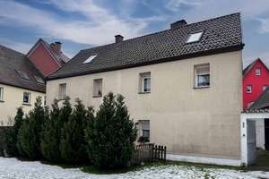 Ihr neues Zuhause in Wilhermsdorf! Gepflegtes Einfamilienhaus mit großem Garten und 2 Garagen
 – Die vollständige Adresse der Immobilie erhältst du vom Anbieter., 91452 Wilhermsdorf – Vorschaubild 3
