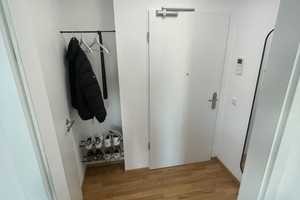 Neuwertige 2-Zimmer-Wohnung mit Süd-Balkon und Einbauküche  – München – Vorschaubild 6