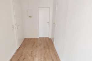 2-Raumwohnung in ruhiger Lage + Laminatboden + Wannenbad + EBK – Am Rosengarten 80c, 6132 Halle (Saale) – Vorschaubild 6