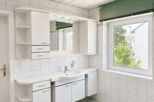 Gepflegtes freistehendes Einfamilienhaus mit Garten & Wintergarten - Fürth-Unterfarrnbach – Die vollständige Adresse der Immobilie erhältst du vom Anbieter., 90766 Unterfarrnbach, Fürth – Vorschaubild 14