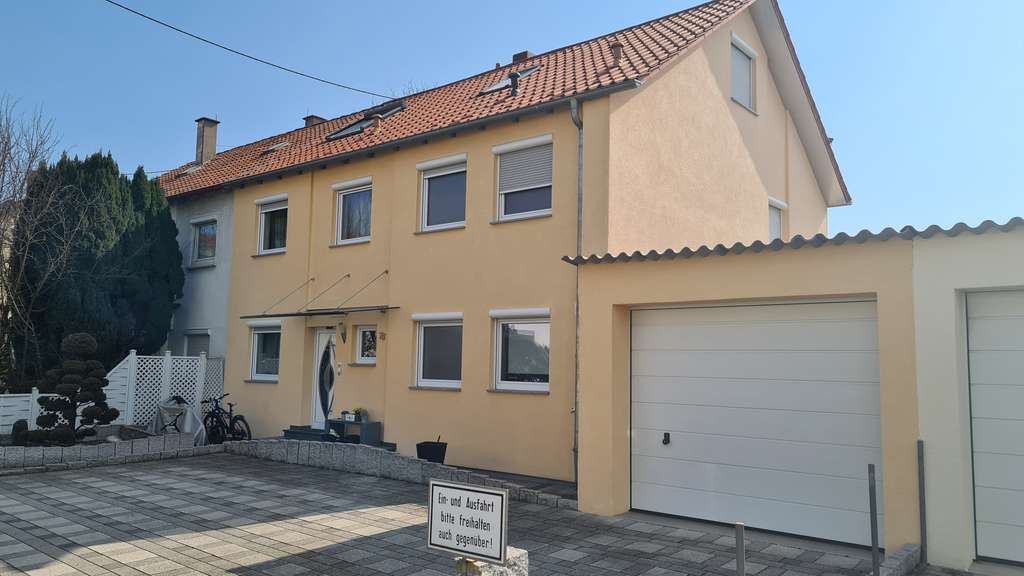 Immobilie in Großbettlingen - Gepflegte Doppelhaushälfte in Großbettlingen - Bild 0