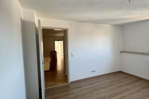 4 Zimmer Wohnung -Sehr großer Balkon zum entspannen – Rosenstraße 3, 96465 Neustadt bei Coburg – Vorschaubild 9