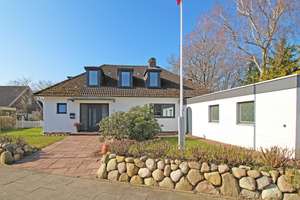 *neuer Kaufpreis* Wohlfühloase für die Familie in gefragter Lage von Bad Segeberg – Die vollständige Adresse der Immobilie erhältst du vom Anbieter., 23795 Bad Segeberg – Vorschaubild 2